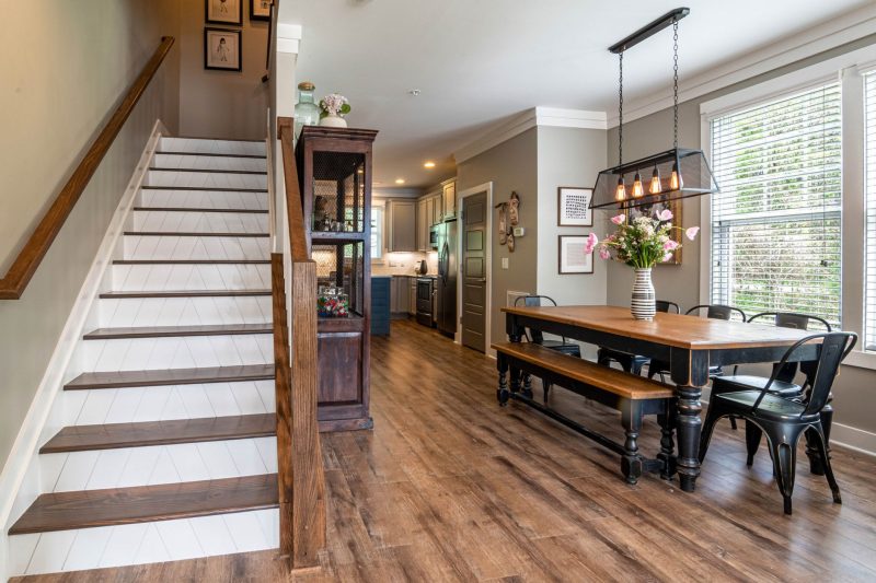 Blog 9 Beat the Heat: Top Mortgage Tips for Buying Your Dream Home During the August Market Surge
